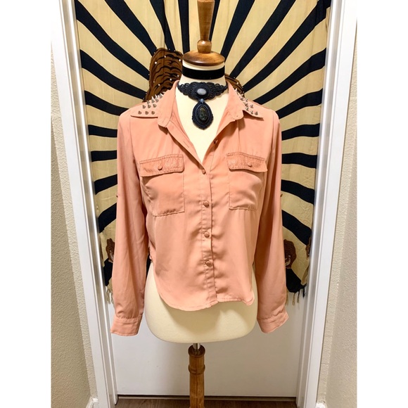 🌈 Amazing chic punk button top - Picture 2 of 8